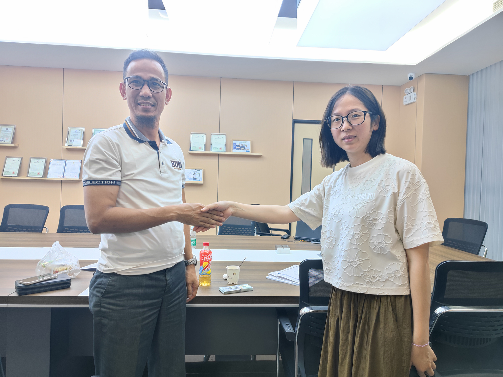 Indonesian hotel customers choose 5 tons of tube ice machine